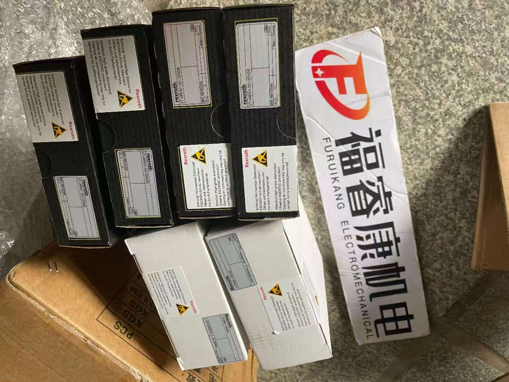 GLFPF 3000VMF4оPALLĶ