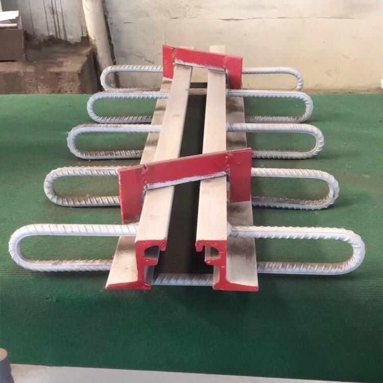 ͸͸ֳߴ