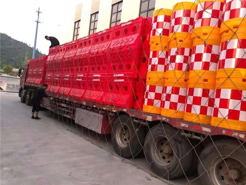 ٹ·ɫˮ ǿȹˮײ